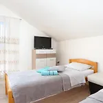 Apartment Family-friendly With Swimming Pool - 21026