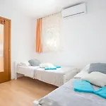 Family-friendly With Swimming Pool - 21026 Split