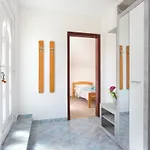 Family-friendly With Swimming Pool - 21026 Apartment *