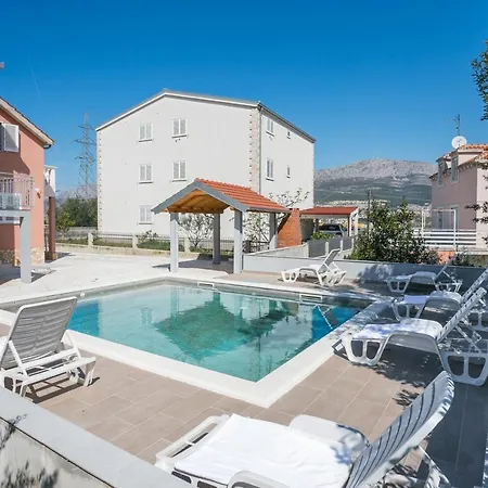 Family-friendly With Swimming Pool - 21026 Apartmán Split