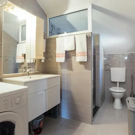 Family-friendly With Swimming Pool - 21026 Apartment Split