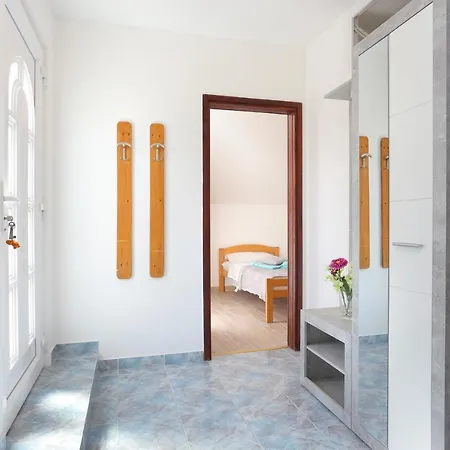 Family-friendly With Swimming Pool - 21026 Apartmán *