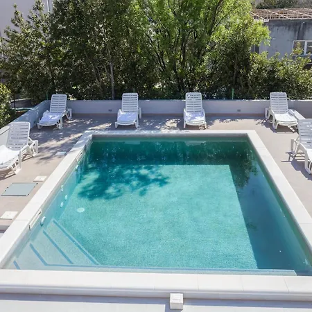 Apartment Family-friendly With Swimming Pool - 21026 *