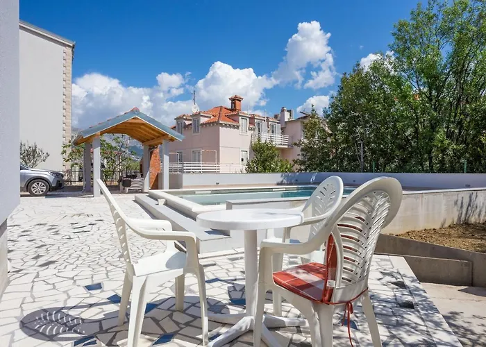 Family-friendly With Swimming Pool - 21026