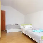 Family-friendly With Swimming Pool - 21026 * ספליט