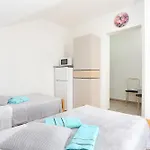 Family-friendly With Swimming Pool - 21026 * ספליט