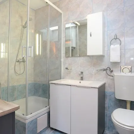 Appartement Family-friendly With Swimming Pool - 21026 *